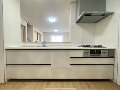 【キッチン】 | 那覇市小禄（全3棟）ラストB号棟 | B号棟　使いやすいシステムキッチン♪