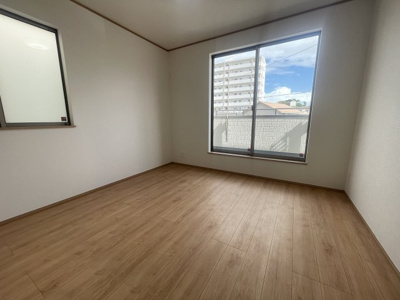 【洋室】 | 那覇市小禄（全3棟）ラストB号棟 | B号棟　洋室6.37帖＋収納付き♪