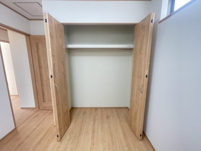 【収納】 | 那覇市小禄（全3棟）ラストB号棟 | B号棟　洋室4.5帖＋CL付き♪