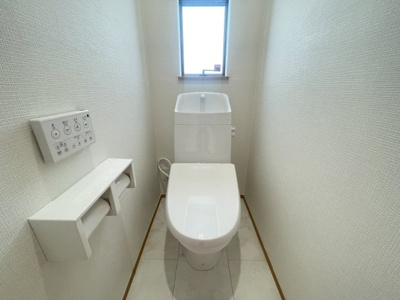 【トイレ】 | 那覇市小禄（全3棟）ラストB号棟 | B号棟　温水洗浄便座♪