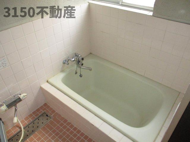 鏡島借家の浴室
