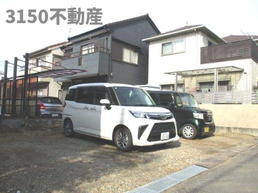 鏡島借家の駐車場