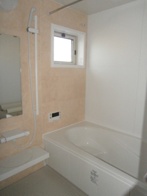 【浴室】 | フォーゲルテラス グリューン Ⅵ | 換気暖房乾燥機付浴室