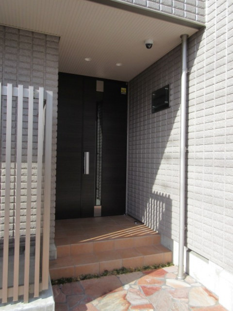 ルミエール東岸町Ａのエントランス|★オートロック付き★