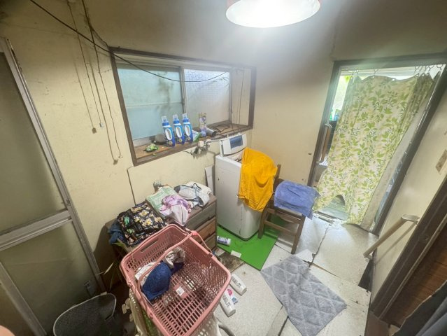 鉾田市串挽　中古戸建の洗面所