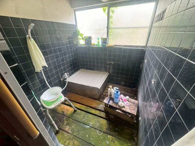 鉾田市串挽　中古戸建の浴室