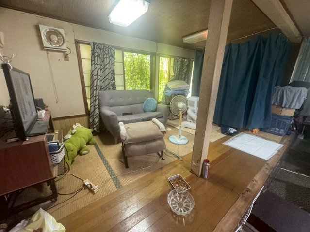 鉾田市串挽　中古戸建の居間・リビング