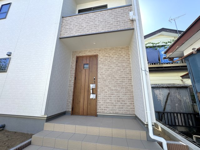 松戸市高塚新田新築戸建（高塚新田第２）のエントランス|エントランス・玄関ポーチ