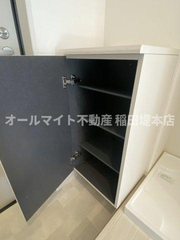 川崎市多摩区生田８丁目のアパートの玄関