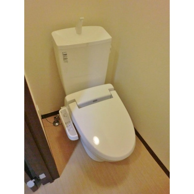 【トイレ】 | ラフィネ小松B棟 | コンパクトで使いやすいトイレです