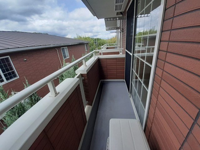 【バルコニー】 | サンハイツ北六甲参番館 | 暖かな日差しのふりそそぐバルコニー