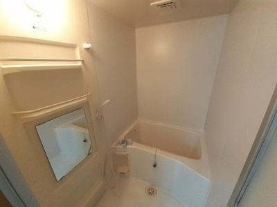 【浴室】 | ファミール本田パートⅥ | 落ち着いた空間のお風呂です