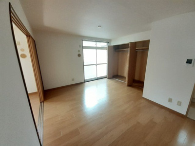 【居間・リビング】 | ファミール本田パートⅥ | おしゃれな居間です