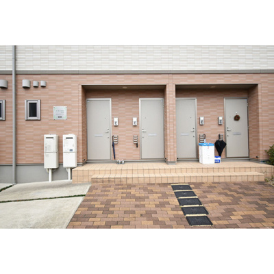 【エントランス】 | コーポラス若草EAST | 毎日通るエントランスはこのようになっています