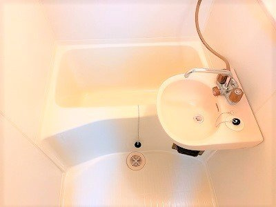 【浴室】 | レオパレスドメーヌ | 落ち着いた空間のお風呂です