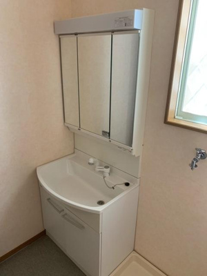 【洗面所】 | 甲陽園本庄町戸建貸家 | 洗面所