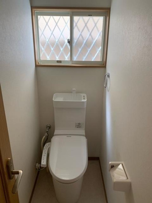 【トイレ】 | 甲陽園本庄町戸建貸家 | トイレ