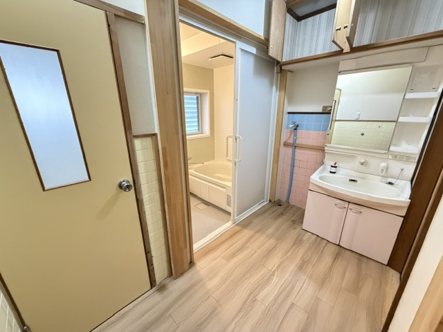 都城市高城町穂満坊の中古一戸建の脱衣所