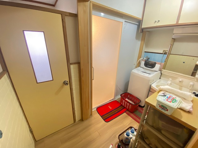 都城市高城町穂満坊の中古一戸建の脱衣所