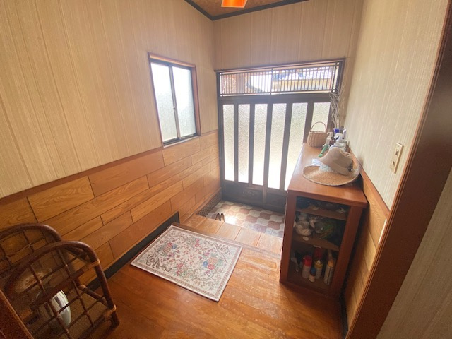 都城市高城町穂満坊の中古一戸建の玄関