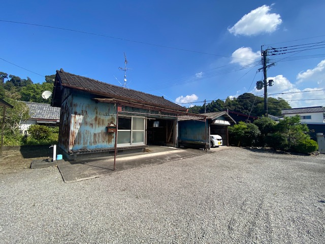 都城市高城町穂満坊の中古一戸建のその他|車庫ほか