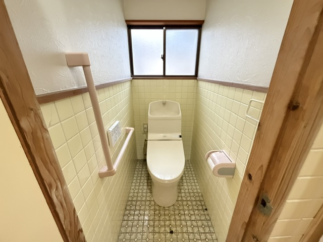都城市高城町穂満坊の中古一戸建のトイレ