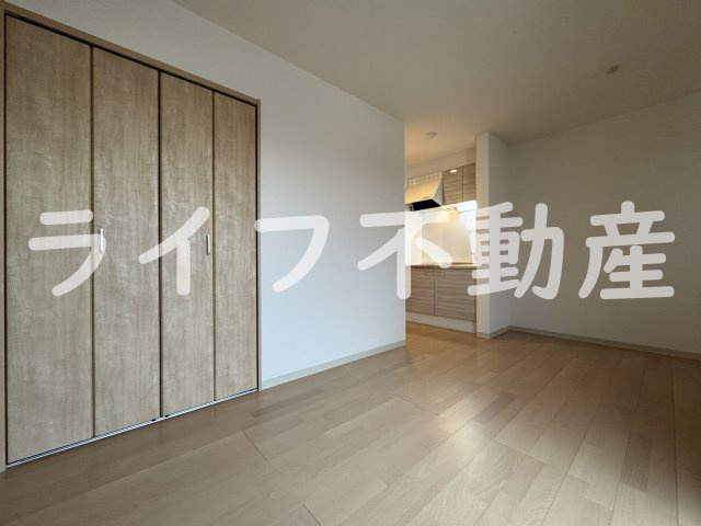 F+style大蓮北3号館の居間・リビング|こちらの居間で趣味の時間をお楽しみください