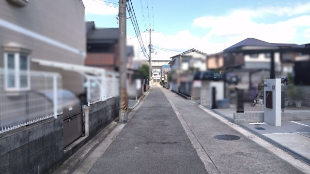 尼崎市武庫の里　中古戸建の前面道路含む現地写真