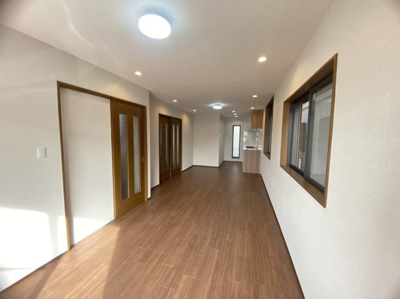 【居間・リビング】 | 兵庫県西宮市段上町5丁目10-28 | ゆったりとした居間です