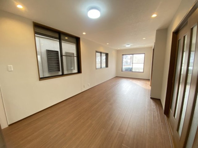 【居間・リビング】 | 兵庫県西宮市段上町5丁目10-28 | ゆったり過ごせるリビングです