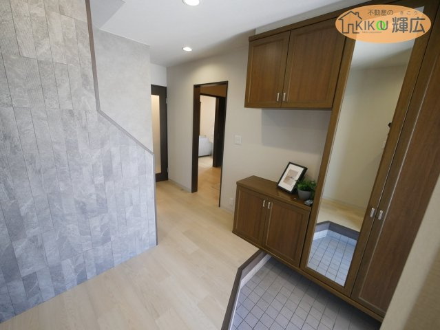 【玄関】 | 姫路市飾磨区高町　中古戸建