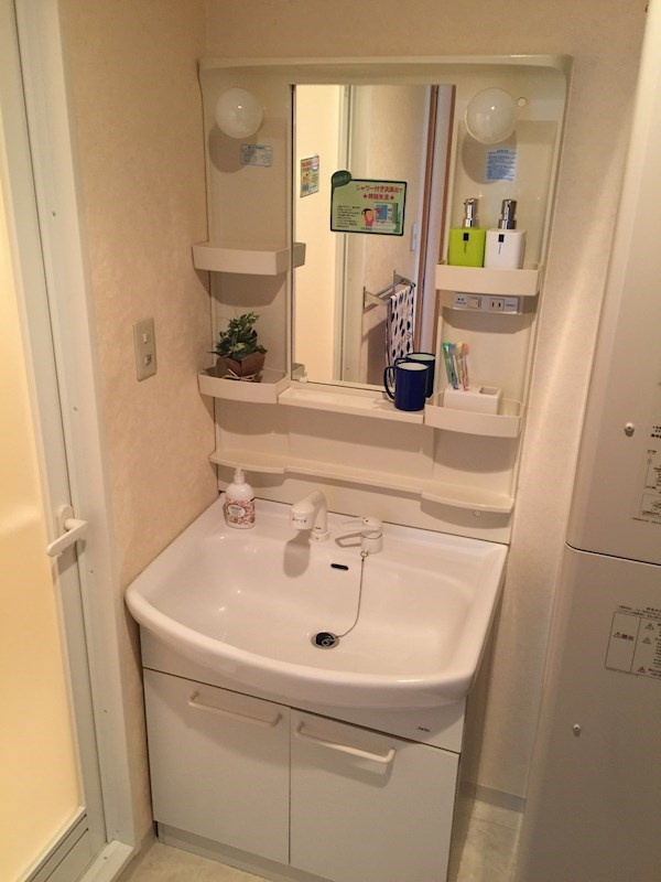 ベルナードサーモスの洗面所|使いやすい洗面所です