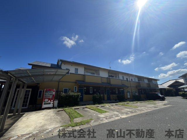 ガーデンコテージCの駐車場