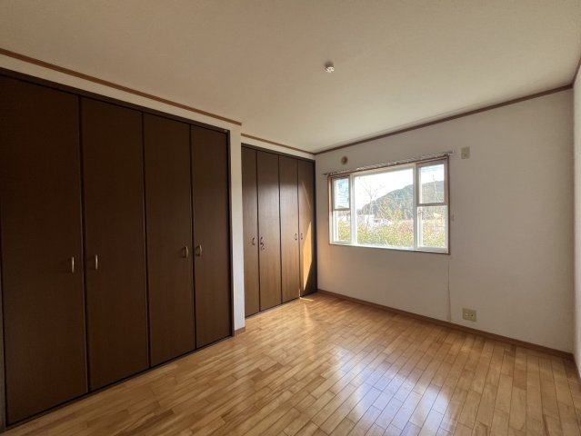 ガーデンコテージCの洋室