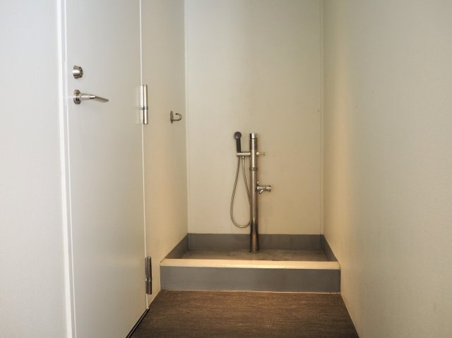 海一望！デュオヒルズ秋谷　2階のその他共用部分|外シャワーです