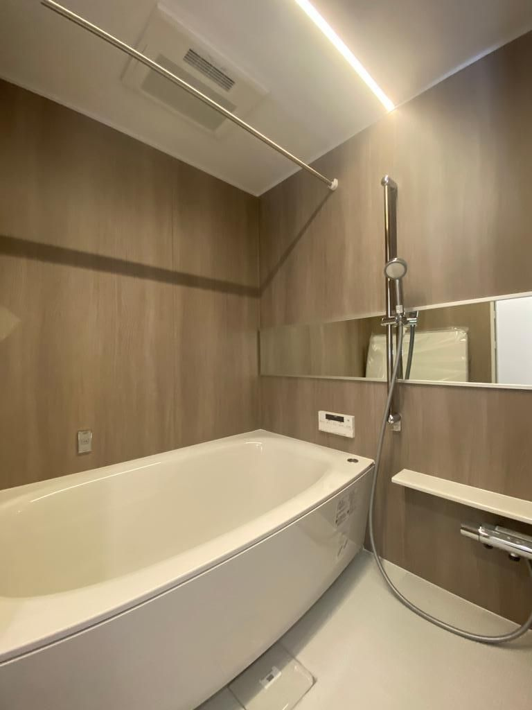 三鷹市上連雀８丁目の中古マンションの浴室