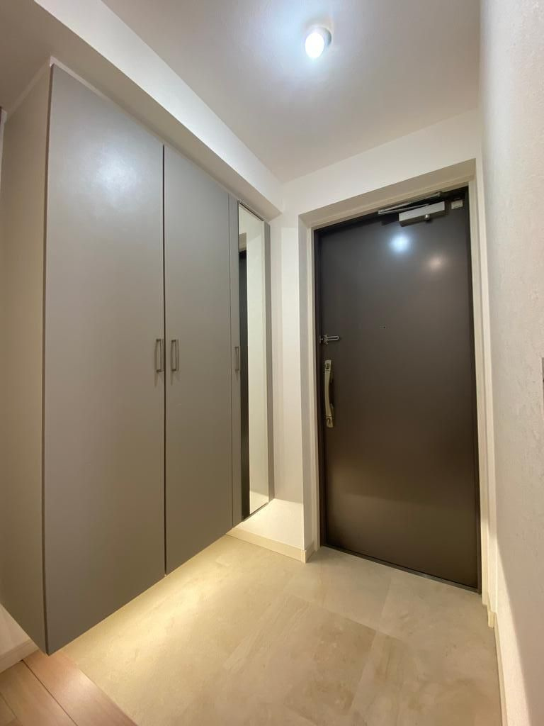 三鷹市上連雀８丁目の中古マンションの玄関