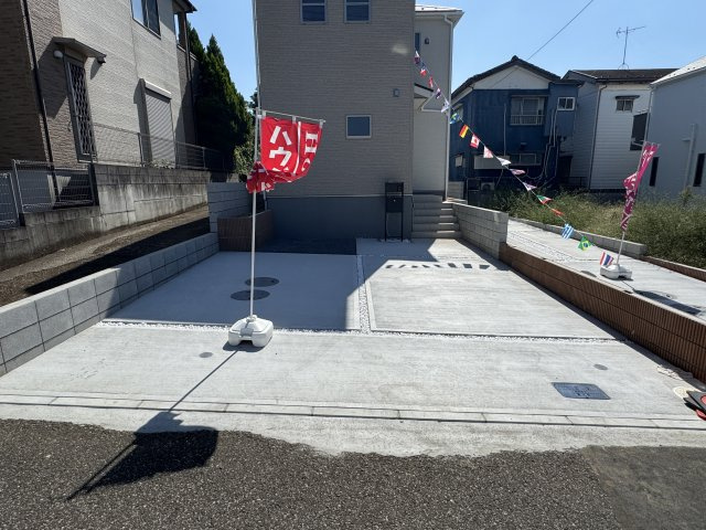 松戸市高塚新田新築戸建（高塚新田第２）の駐車場|3号棟駐車スペース・並列2台駐車可
