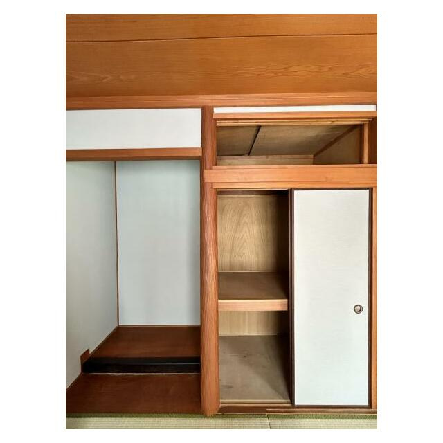 西条市小松町新屋敷3062-2　中古住宅の収納