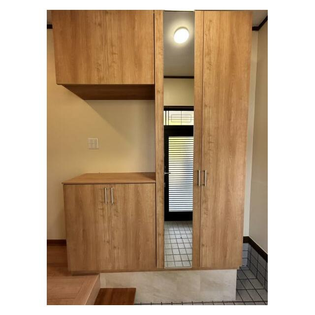 西条市小松町新屋敷3062-2　中古住宅の玄関