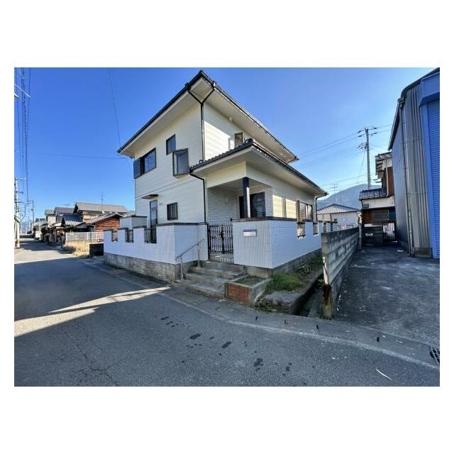 西条市小松町新屋敷3062-2　中古住宅の外観