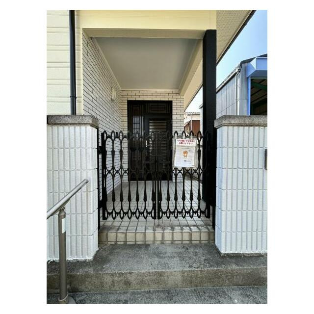 西条市小松町新屋敷3062-2　中古住宅の外観