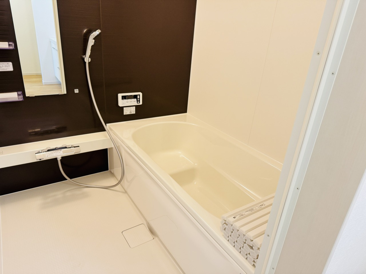 八王子市　諏訪町　新築一戸建て　１期の浴室|～のびのびくつろげるバスルーム　１日の締めくくりに癒やしのバスタイムを～