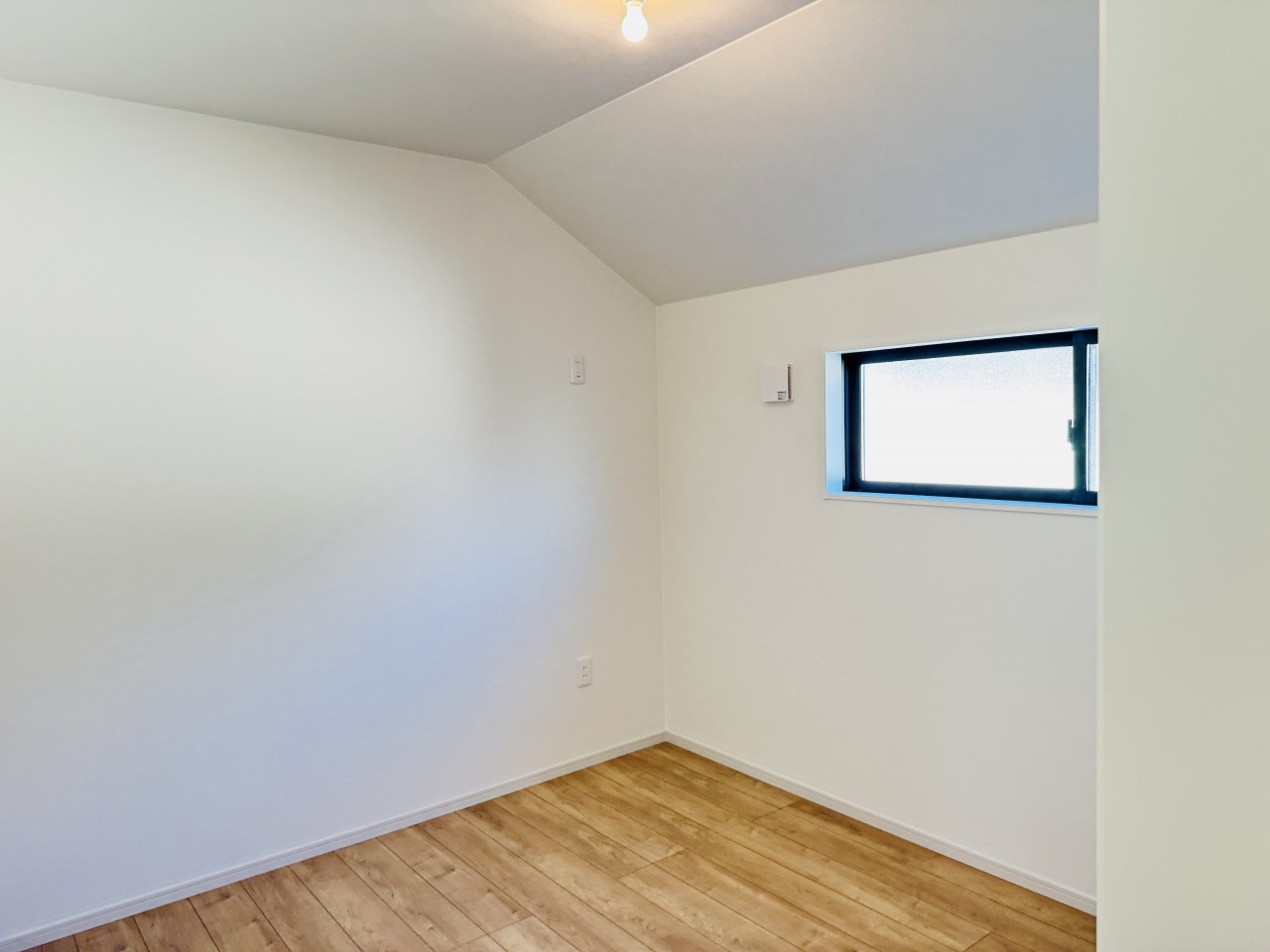 八王子市　諏訪町　新築一戸建て　１期の子供部屋|～2階5.2帖のサービスルーム～