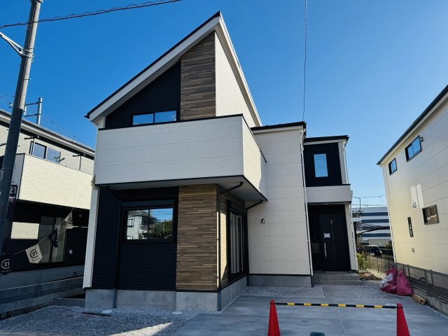 八王子市　諏訪町　新築一戸建て　１期の外観|～ZEH水準の省エネ住宅　並列2台駐車可能　自然豊かな住宅地内の新築一戸建て～