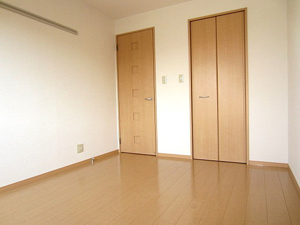 ジョイフル ヨコタIIIの洋室|個人の部屋や寝室として使える洋室です