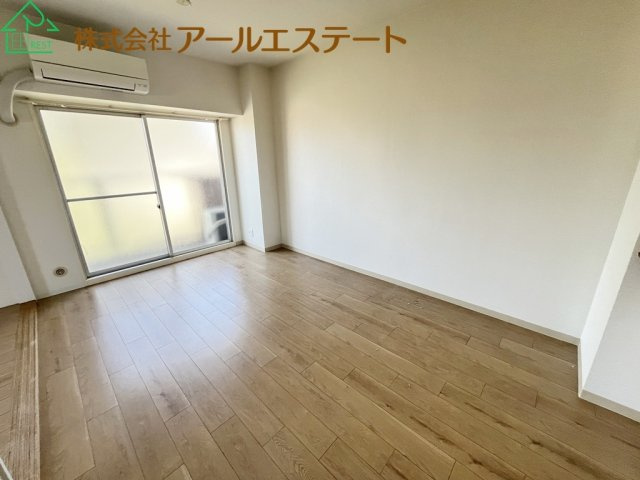 クリーンピア姫路白浜　　JR「浜の宮駅」徒歩10分の居間・リビング