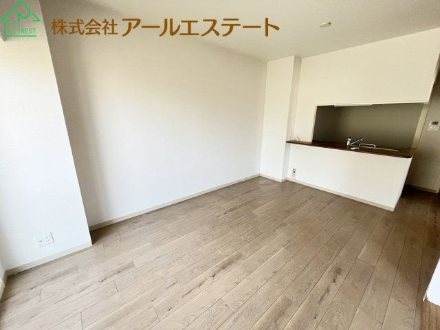クリーンピア姫路白浜　　JR「浜の宮駅」徒歩10分の居間・リビング