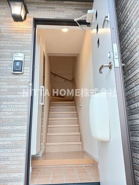 ラーンドゥイシの玄関|十分なスペースの玄関です◆