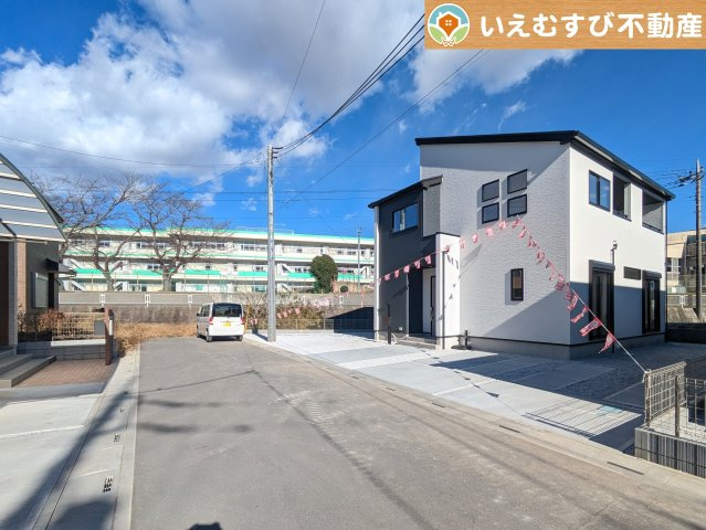 GRAFARE　小川町小川の前面道路含む現地写真|充分な広さの前面道路
間口が広くお車の出し入れも問題なく行えるスペースが確保されています♪